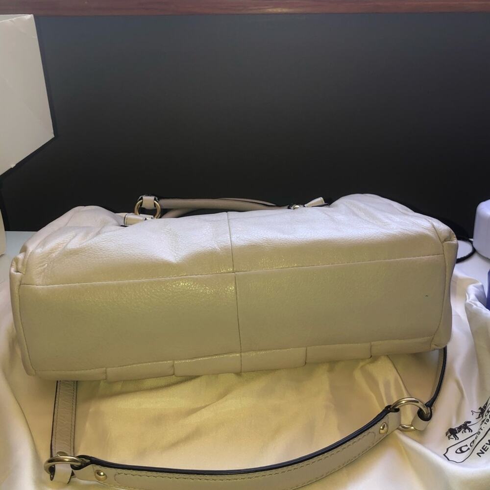 Coach Leather Flap Madison bag - Picture 4 of 13